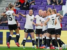 客场2-1力克中国香港，新加坡时隔41年重返亚洲杯正赛